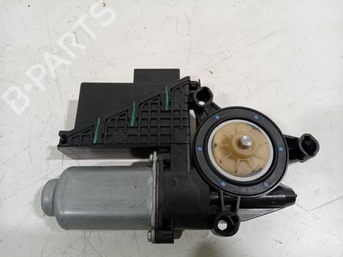 Rudehejsemotor forskærm venstre VW POLO IV (9N_, 9A_) 1.2 (54 hp) 31147958