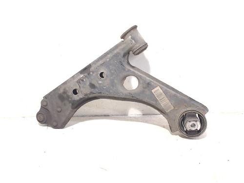 Used Right front suspension arm FIAT GRANDE PUNTO (199_) 1.4 (199AXB11, 199AXB1A, 199BXB1A, 199AXL1A) (77 hp) 942940