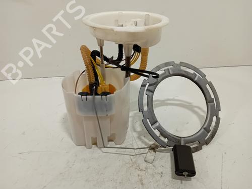 Used Fuel pump BMW 2 Gran Tourer (F46) 216 d (116 hp) 13753720