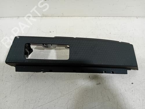 BP23123946O1 main image