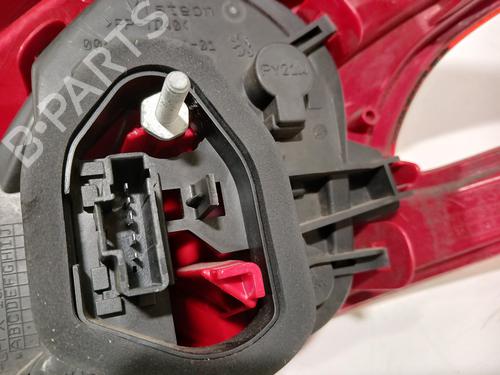 Left taillight PEUGEOT 208 I (CA_, CC_) 1.2 VTI 82 | BP30567015C34