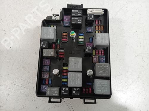 Used Fuse box Fuse box 22387796 22387796