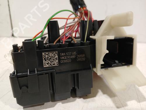 Fuse box VW GOLF VIII (CD1, DA1) 1.5 eTSI | BP29306976E1 