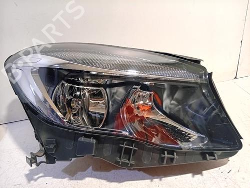 Højre forlygte MERCEDES-BENZ GLA-CLASS (X156) GLA 200 (156.943) (156 hp) 25251564