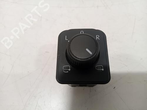 mirror-switch-skoda-karoq-nu7-nd7-2017-33719146 main image