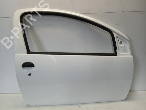right-front-door-toyota-aygo-_b1_-2005-2006-2007-2008-2009-2010-2011-2012-2013-2014-36670888 main image