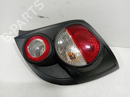 Used Right taillight Right taillight 15737843 15737843