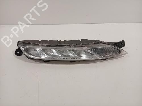right-daytime-light-citroen-c4-picasso-ii-2013-25049802 main image