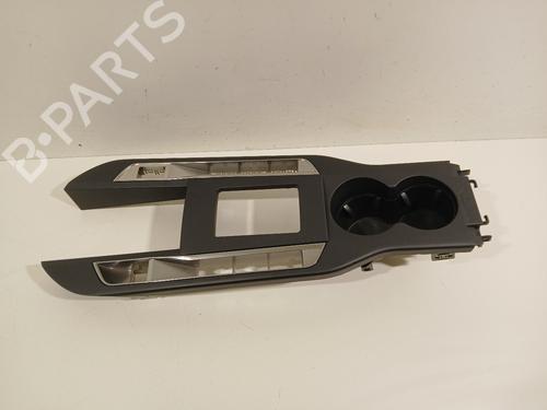 Used Middle console DS DS 3 / DS 3 CROSSBACK (UR_, UC_, UJ_) 1.2 PureTech 130 (URHNSS) (131 hp) 29918478