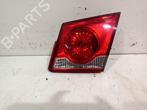 Used Right tailgate light Right tailgate light 15487174 15487174
