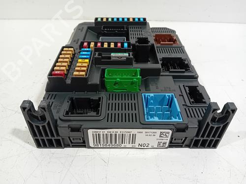 Fuse box PEUGEOT 208 I (CA_, CC_) 1.2 VTI 82 | BP23989325E1