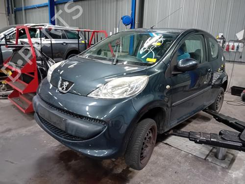 Right headlight PEUGEOT 107 (PM_, PN_) 1.0 | BP27466305C29 