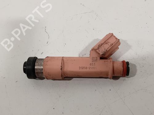 Used Injector TOYOTA YARIS (_P13_) 1.5 Hybrid (NHP130_) (101 hp) 24343117