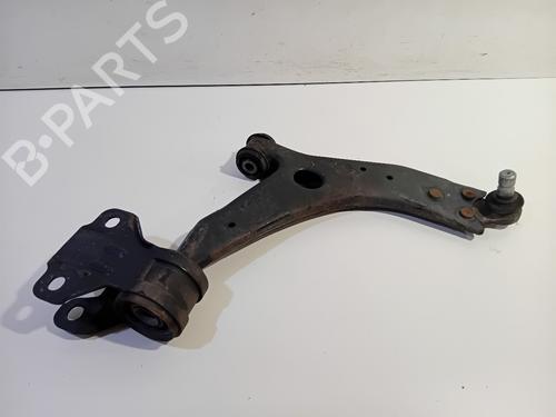 Højre fortil bærearm VOLVO V40 Hatchback (525) D2 (114 hp) 29750933