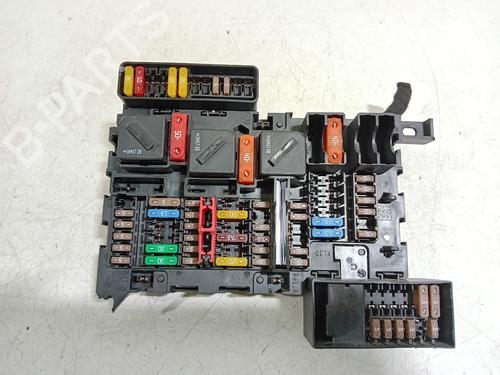 Used Fuse box Fuse box 17954423 17954423