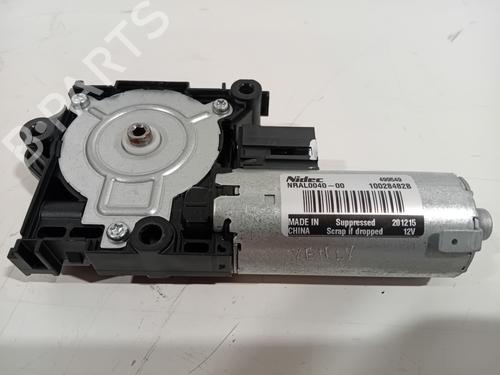 Motore del tettuccio apribile BMW X3 (G01, F97, G08) iX3 (286 hp) 30908055