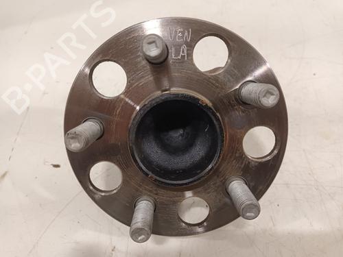 Used Left rear steering knuckle Left rear steering knuckle TOYOTA YARIS (_P21_, _PA1_, _PH1_) 1.5 Hybrid (MXPH10, MXPH11) (116 hp) 31970558 31970558