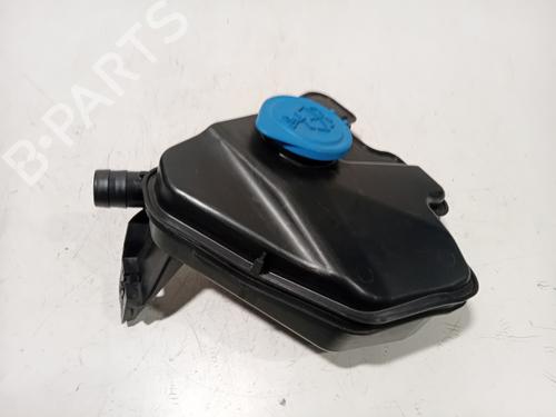 Used Windscreen washer tank Windscreen washer tank BMW 2 Active Tourer (U06) 218i (136 hp) 40527637 40527637