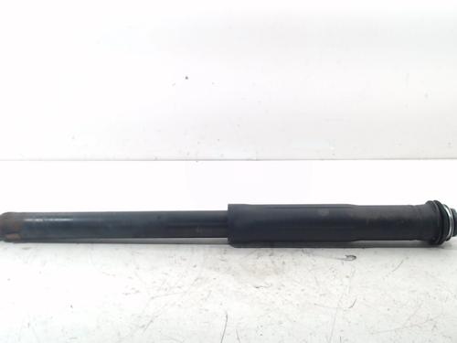 Used Right rear shock absorber TOYOTA YARIS (_P9_) 1.3 VVT-i (SCP90_, SCP90R) (87 hp) 12230519