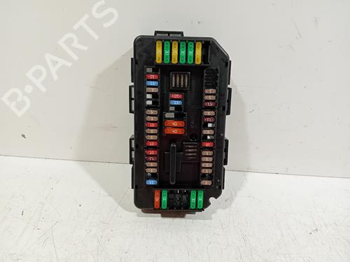 Used Fuse box Fuse box 19164386 19164386