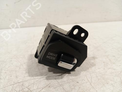 spak-kontakt-lynk-co-01-2017-34058804 main image