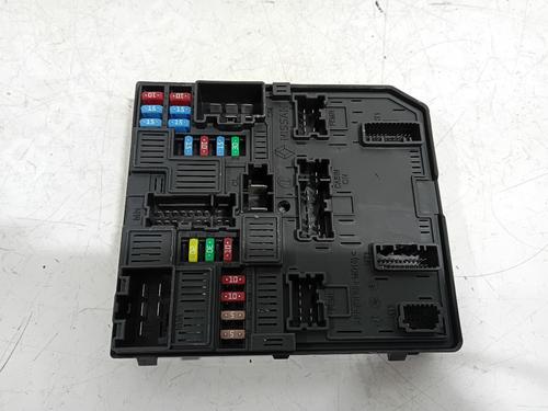 Used Fuse box Fuse box 16421001 16421001
