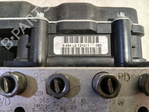 ABS pump CITROËN C4 II (NC_) 1.4 VTi 95 (NC8FP0) | BP35925057M43 - Image 7