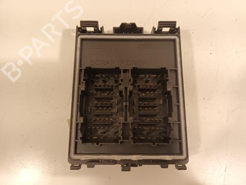 Used Fuse box Fuse box 17766293 17766293