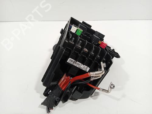 Used Fuse box Fuse box 24143719 24143719