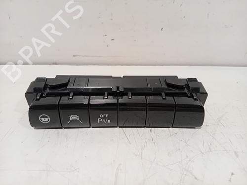 Used Switch Switch MERCEDES-BENZ C-CLASS T-Model (S205) C 350 e (205.247) (279 hp) 36416582 36416582