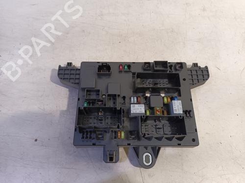Used Fuse box Fuse box 21095117 21095117