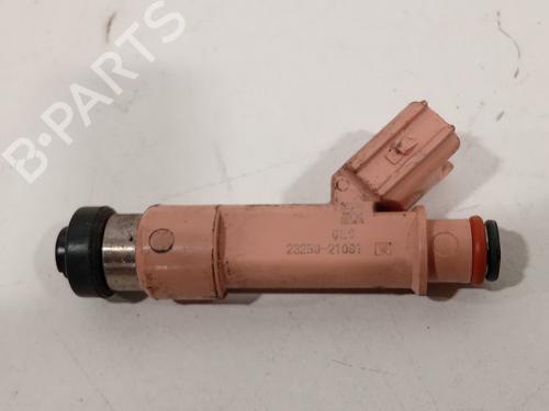 Used Injector TOYOTA YARIS (_P13_) 1.5 Hybrid (NHP130_) (101 hp) 24343118