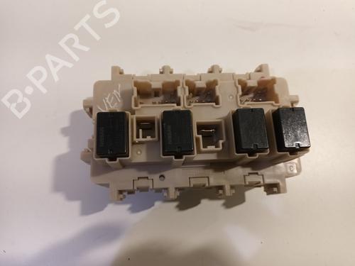Used Fuse box Fuse box 16421085 16421085