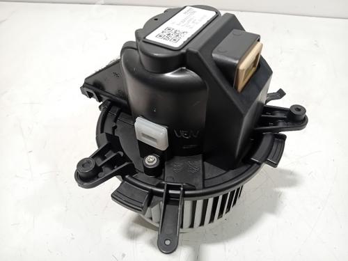 Used Heater blower motor Heater blower motor OPEL GRANDLAND / GRANDLAND X (A18, P1UO) 1.2 (75) (131 hp) 40457294 40457294