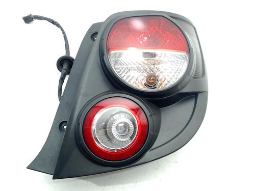 Used Right taillight Right taillight 10728620 10728620