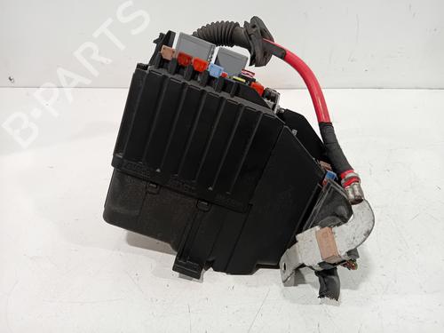 Fuse box VOLVO V60 I (155) D6 Hybrid AWD | BP29268399E1
