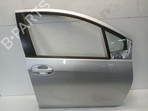 Used Right front door Right front door 39050342 39050342
