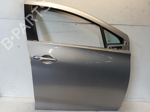 Used Right front door RENAULT ZOE Hatchback Van (BFM_) Electric (BFME) (92 hp) 29307022
