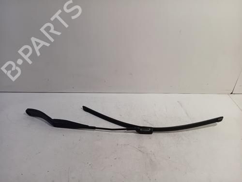 Used Front windshield wiper arm VOLVO V50 (545) D5 (179 hp) 19439322