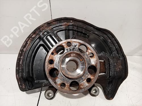 Used Left front steering knuckle MERCEDES-BENZ A-CLASS (W176) A 180 (176.042) (122 hp) 32753070