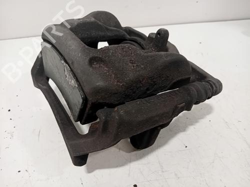 Used Left front brake caliper MERCEDES-BENZ GLA-CLASS (X156) GLA 250 4-matic (156.946) (211 hp) 33003523