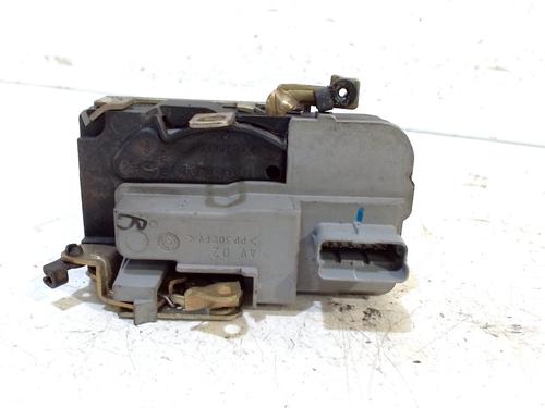 Høyre foran lås PEUGEOT 206 Hatchback (2A/C) 1.4 i | BP13202067C97 