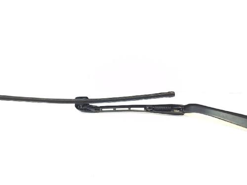 Used Front windshield wiper arm BMW 3 Touring (E91) 320 d (163 hp) 13196174