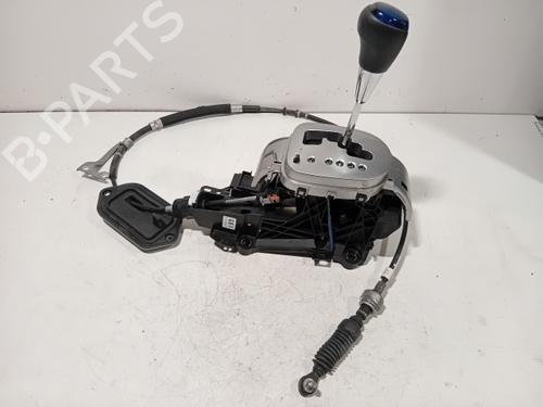 Used Gear lever Gear lever TOYOTA YARIS (_P13_) 1.5 Hybrid (NHP130_, NHP130) (101 hp) 40444976 40444976