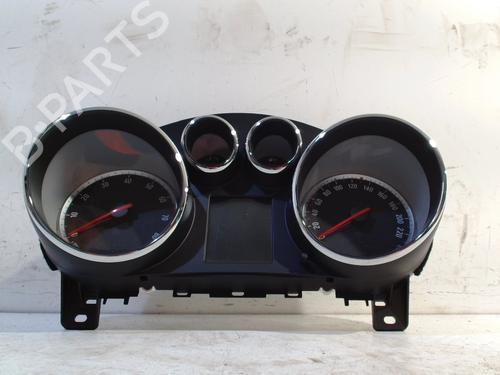 Used Instrument cluster OPEL MERIVA B MPV (S10) 1.4 (75) (140 hp) 13713621