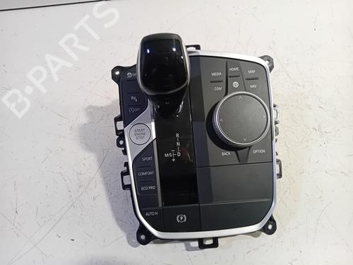 Used Gear lever BMW 3 Touring (G21, G81) 330 i (258 hp) 24612971