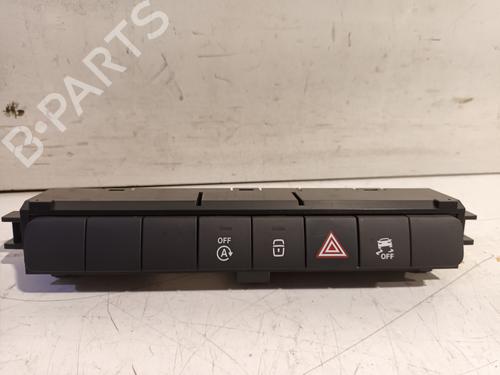 Bouton de warning MERCEDES-BENZ CITAN Box Body/MPV (W420) 1.5 108 CDI (420.613) (75 hp) 31905904