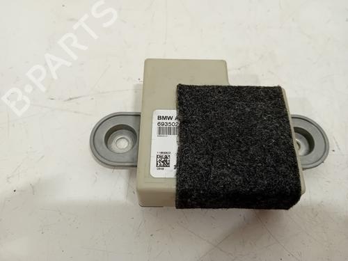 Used Electronic module BMW 5 Touring (F11) 550 i (449 hp) 15073915