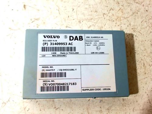 Used Radio VOLVO V40 Hatchback (525) D4 (190 hp) 13203419