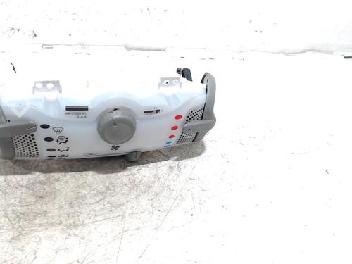 Used Climate control PEUGEOT 107 (PM_, PN_) 1.0 (68 hp) 7704050